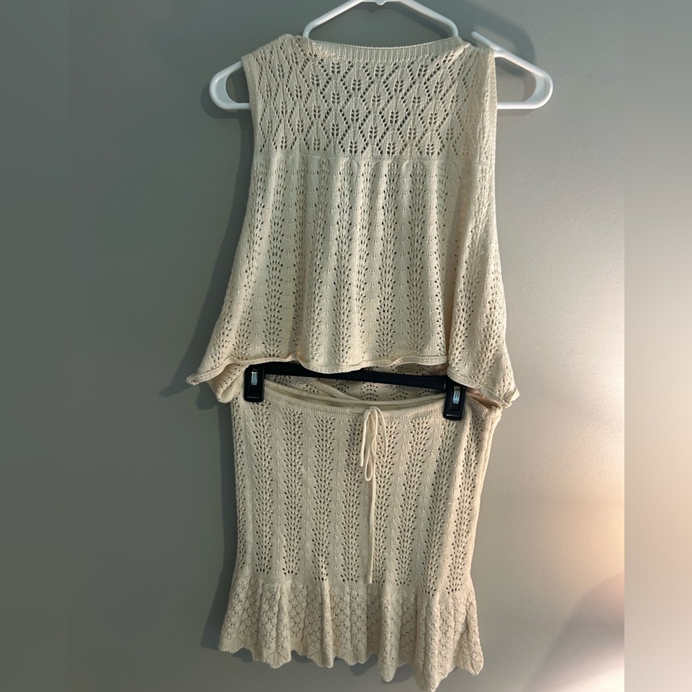 Cream Knit Sleeveless Top and Skirt Set